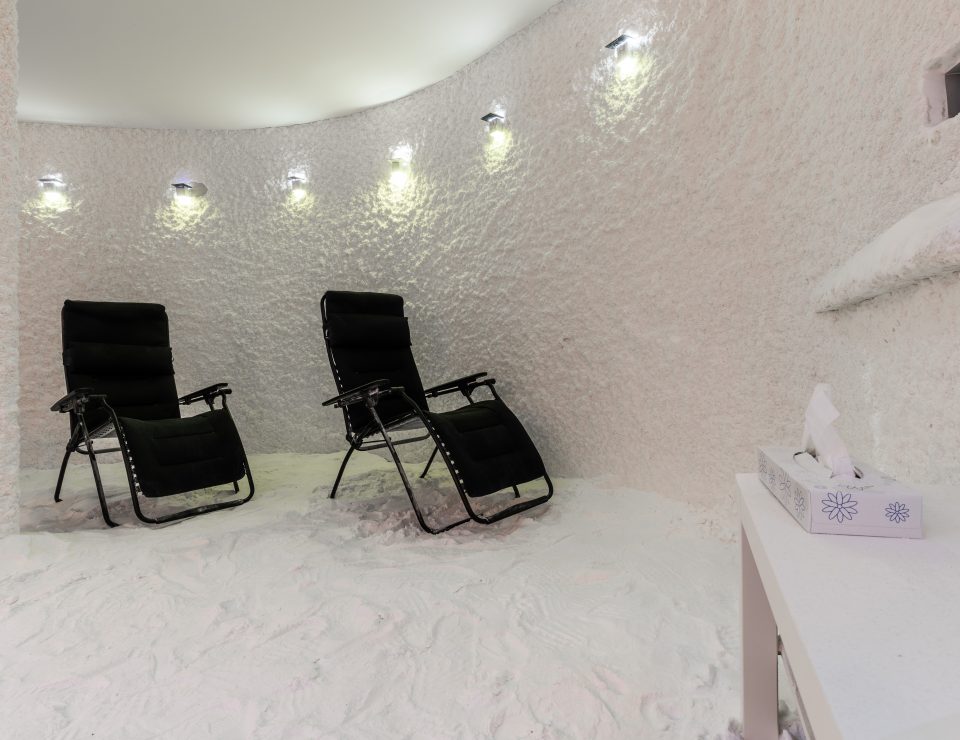 lounge chairs in saltroom zaandam