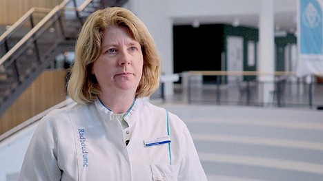 Corona verspreidt zich weer in Nederland. In rioolwater worden meer virusdeeltjes gevonden
Internist-infectioloog Chantal Rovers van het Radboudumc in Nijmegen